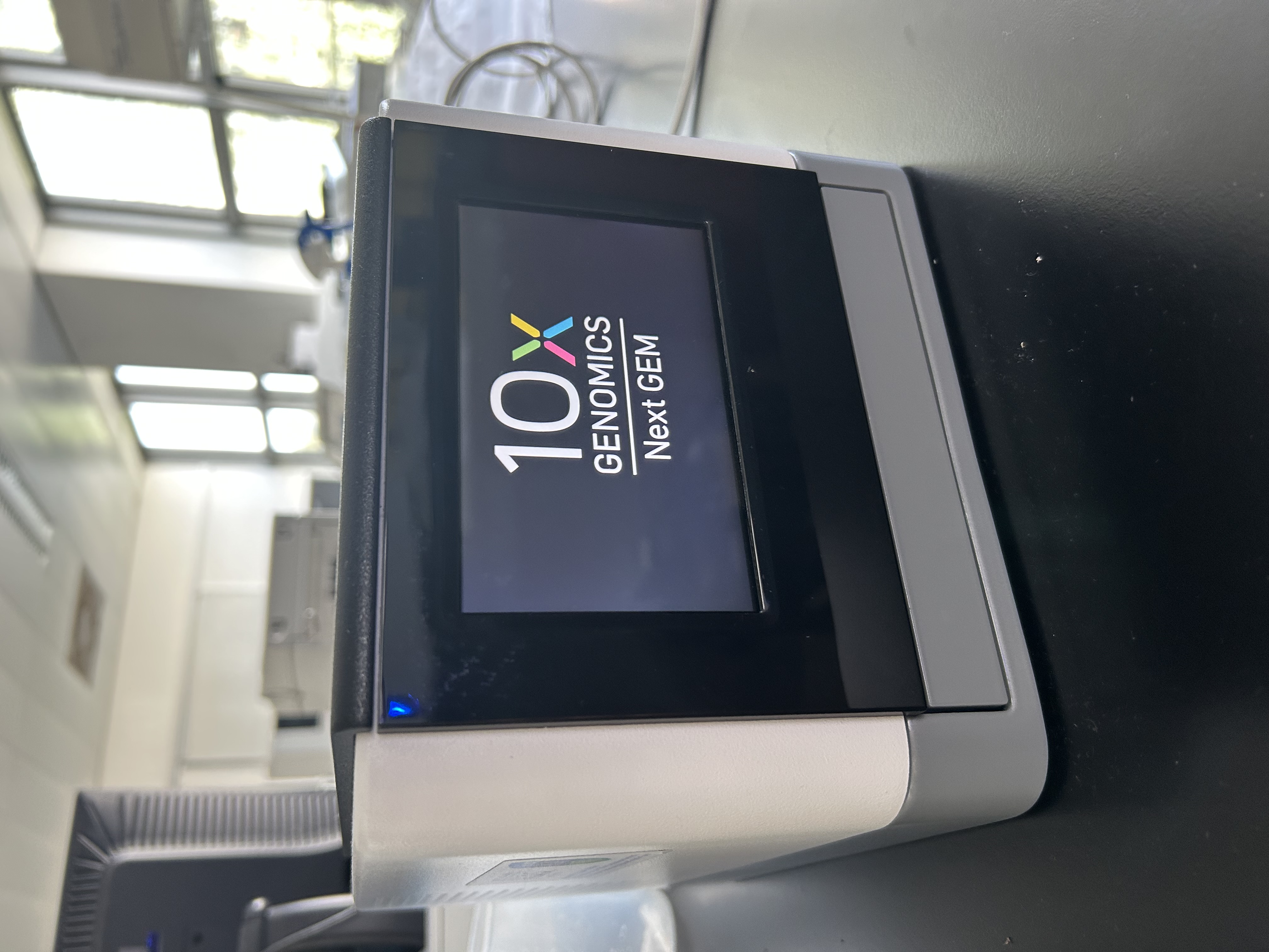 Desktop research equipment